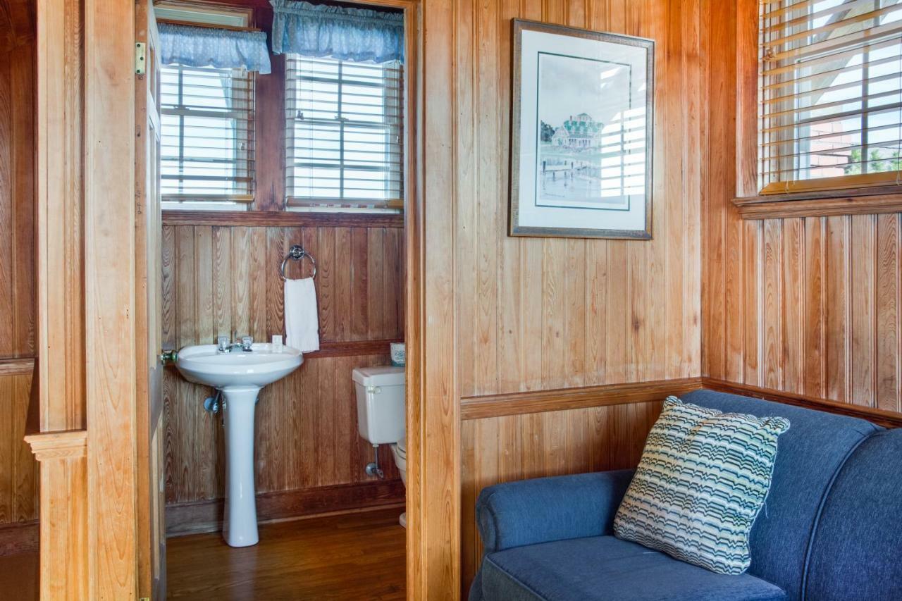 The Castle Bed And Breakfast Ocracoke Kültér fotó
